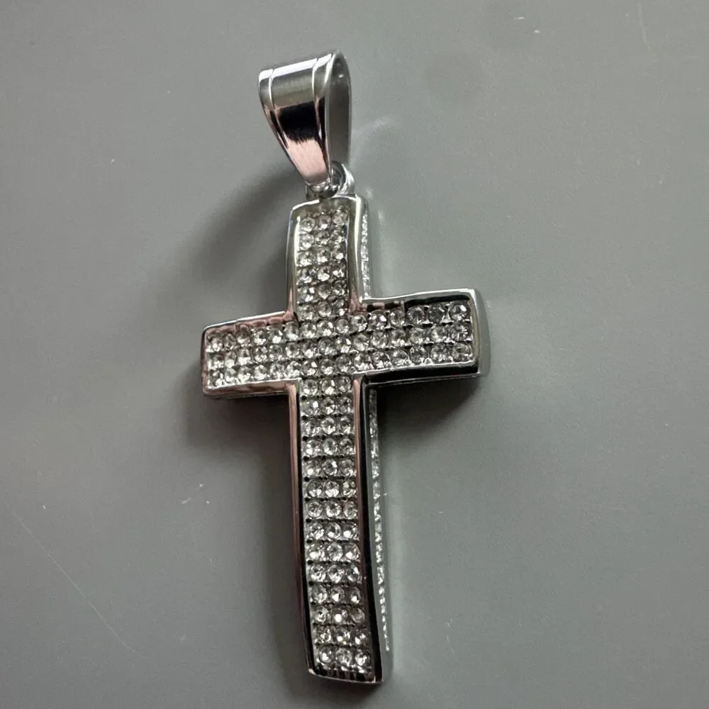 Cross Pendant Cubic Zirconia Iced Out 24” Chain ￼ Catholic Religious Hip Hop